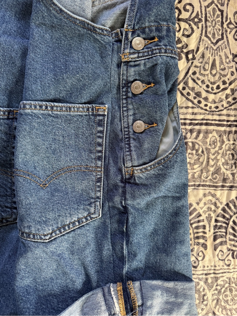 Levi's Blue Jean Shorts Overalls - Picture 13 of 14